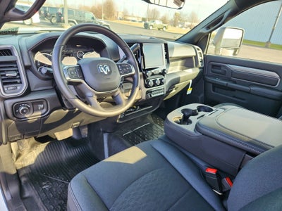 2026 RAM Ram 3500 Chassis Cab RAM 3500 REG CAB CHASSIS 4X4 (143.5 IN WB - CA OF 60 IN)