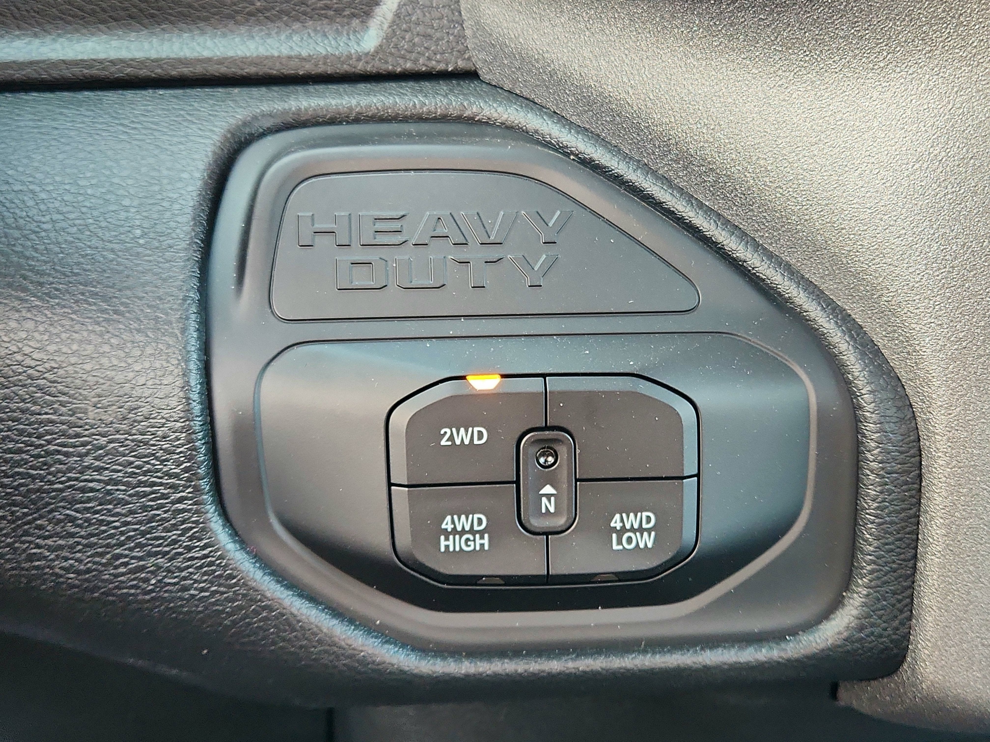 2026 RAM Ram 3500 Chassis Cab RAM 3500 REG CAB CHASSIS 4X4 (143.5 IN WB - CA OF 60 IN)