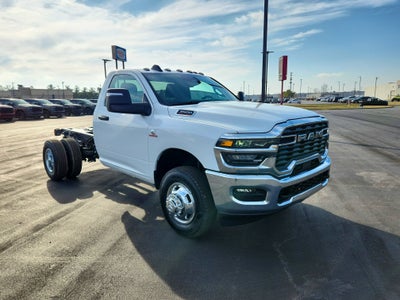 2026 RAM Ram 3500 Chassis Cab RAM 3500 REG CAB CHASSIS 4X4 (143.5 IN WB - CA OF 60 IN)