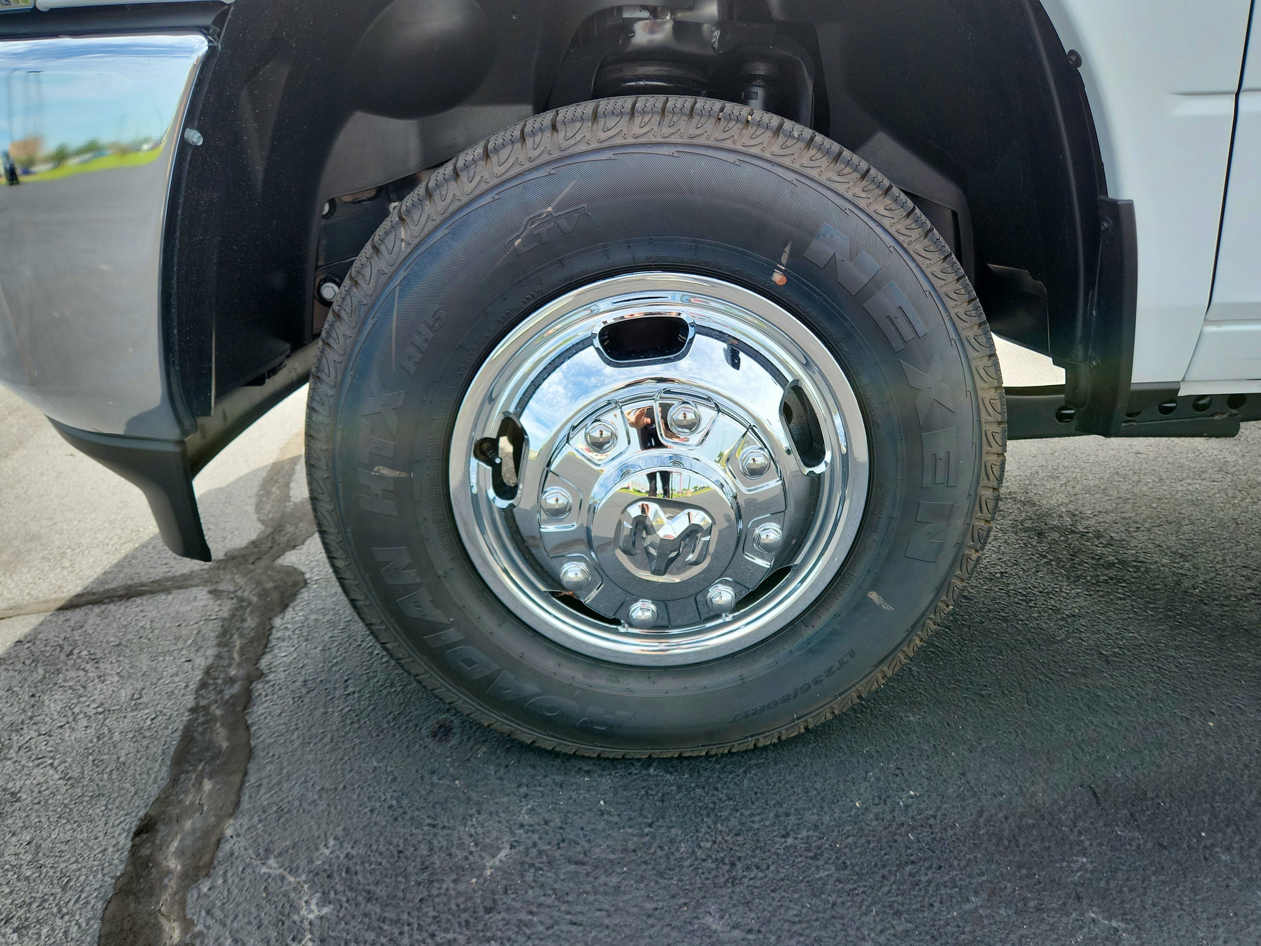 2026 RAM Ram 3500 Chassis Cab RAM 3500 CREW CAB CHASSIS 4X4 (172.4 IN WB - CA OF 60 IN)