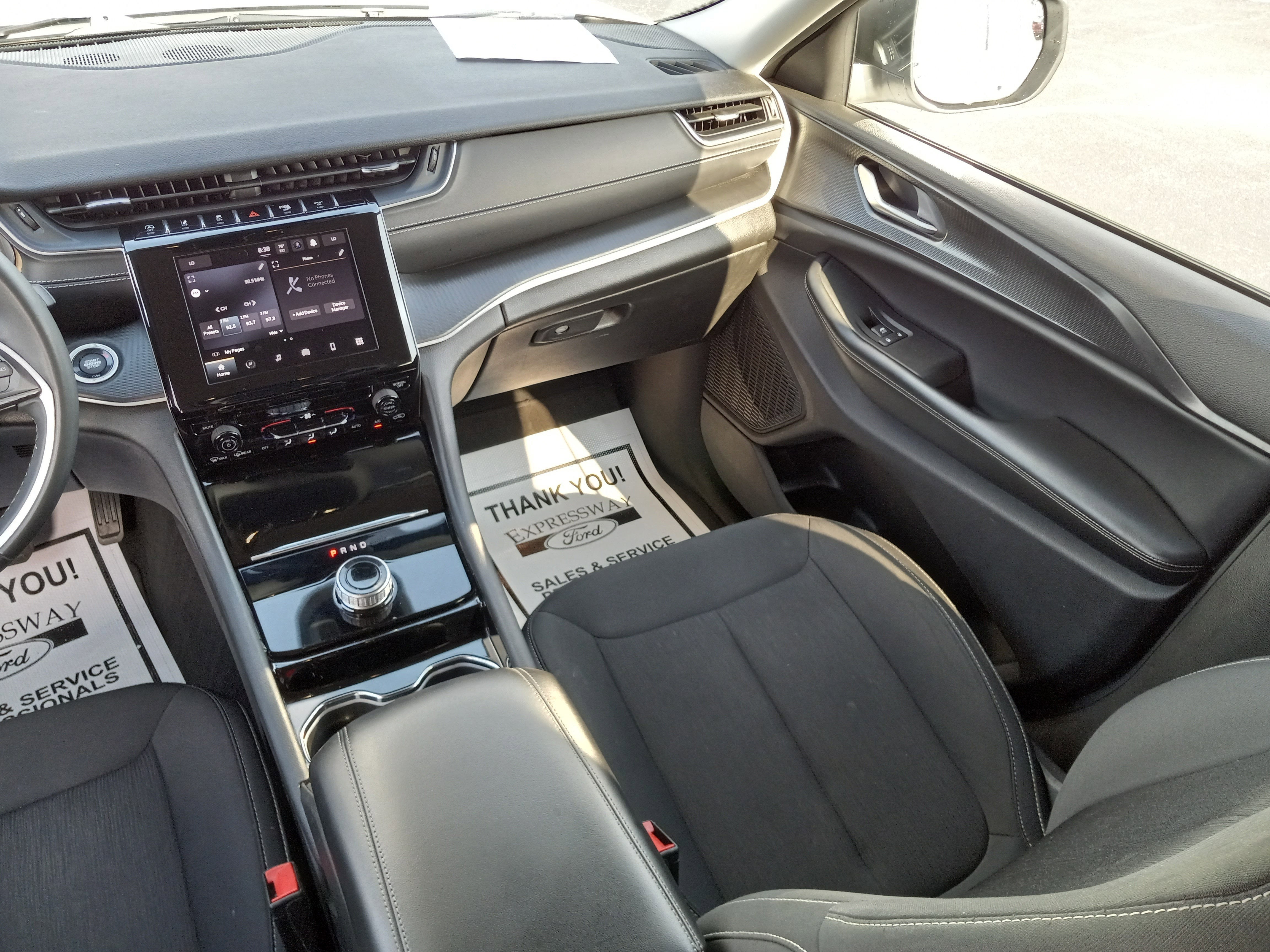 2023 Jeep Grand Cherokee L Laredo