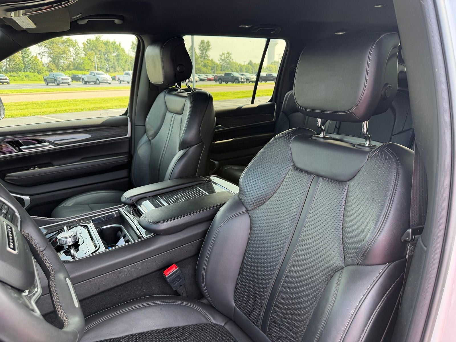 2022 Jeep Wagoneer Series III