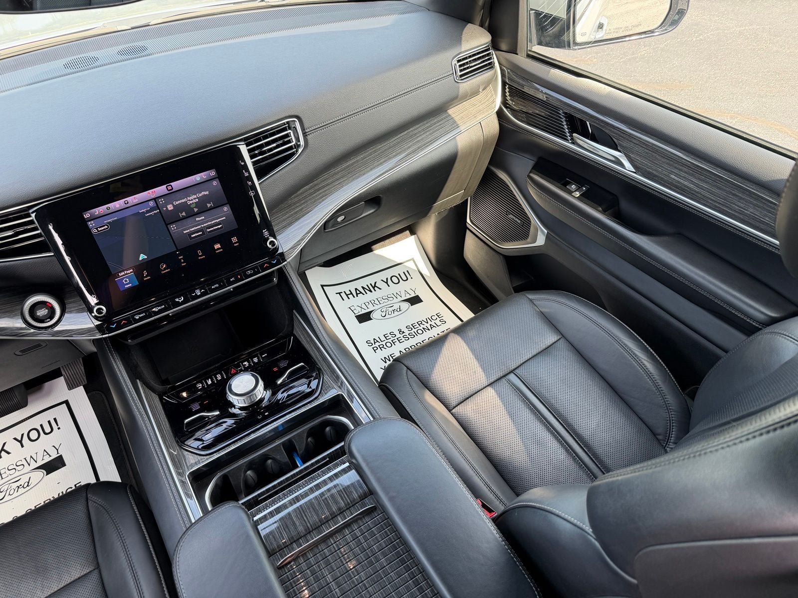 2022 Jeep Wagoneer Series III