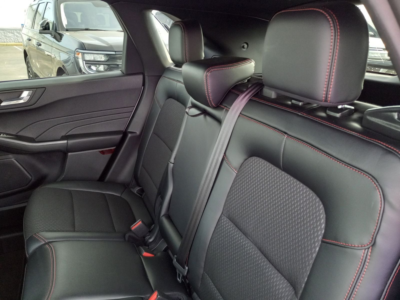 2025 Ford Escape Hybrid ST-Line