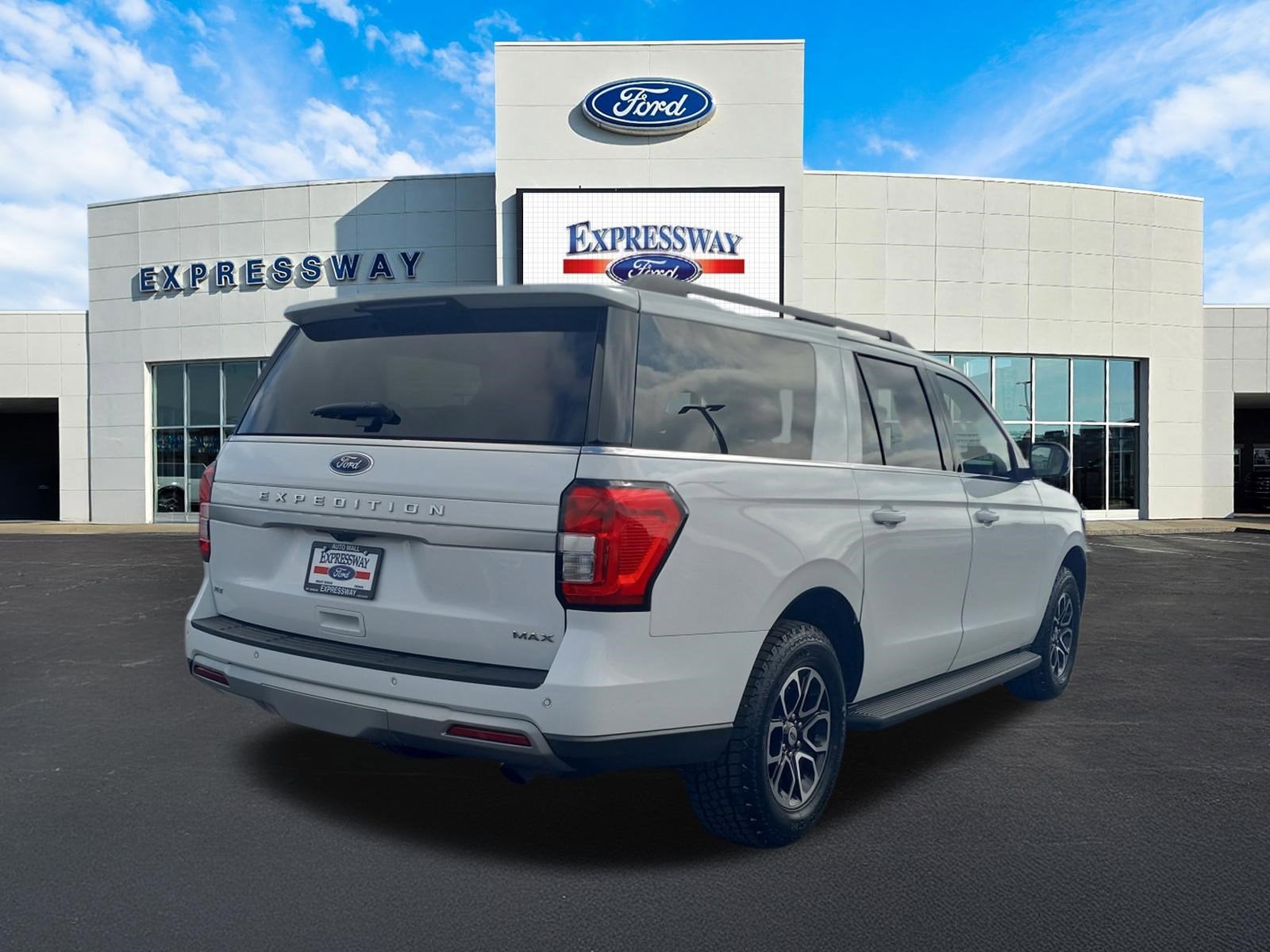 2024 Ford Expedition Max XLT