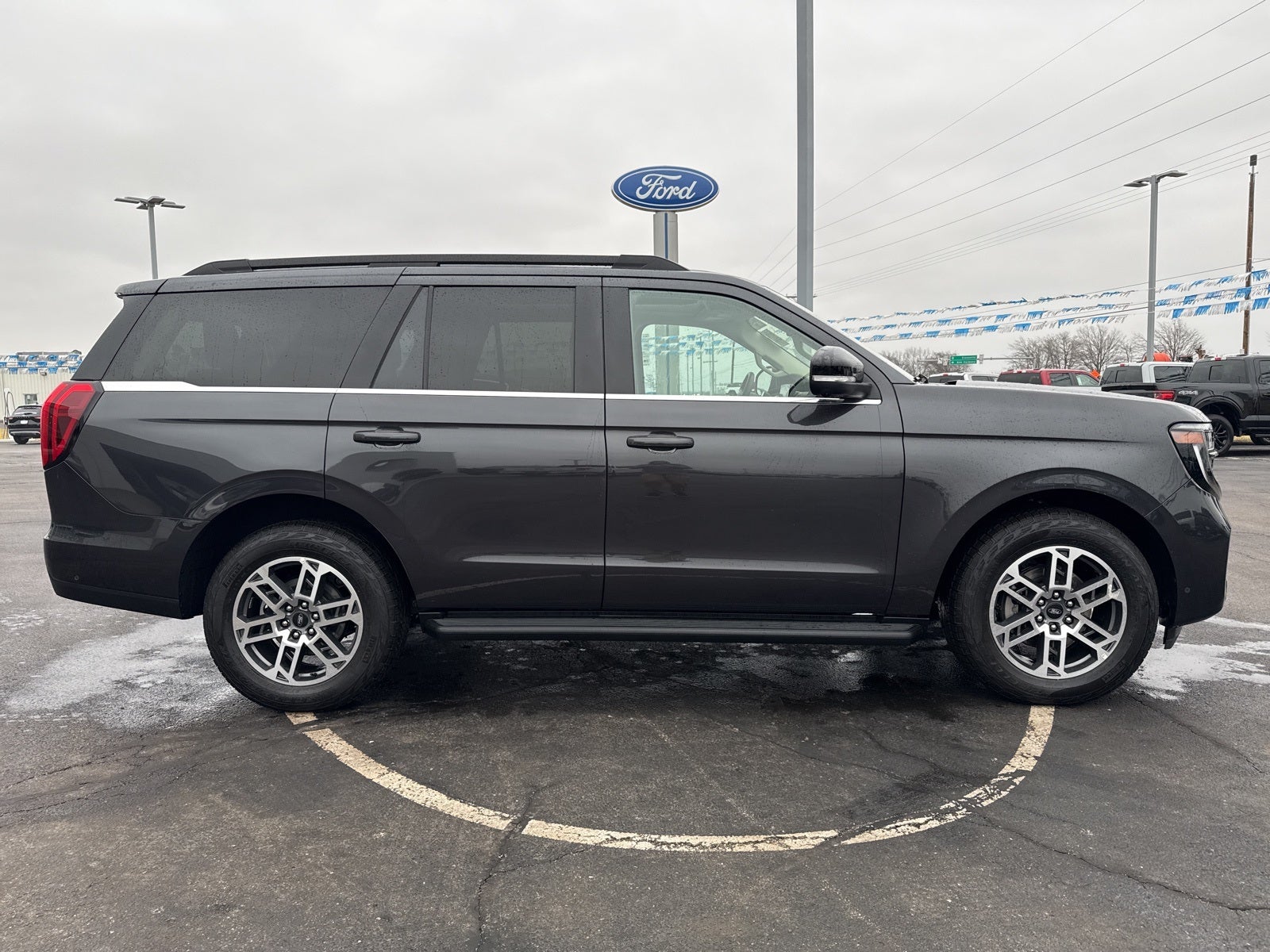 2025 Ford Expedition Active