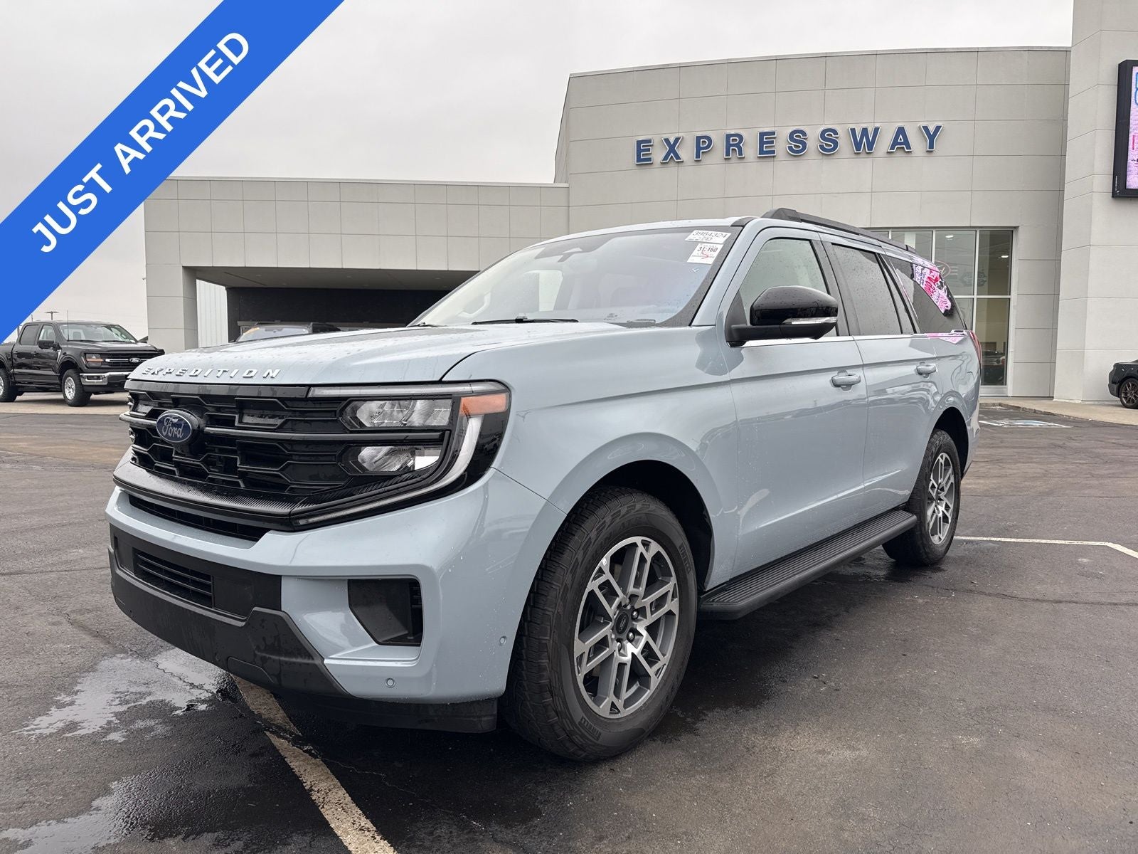 2025 Ford Expedition Active