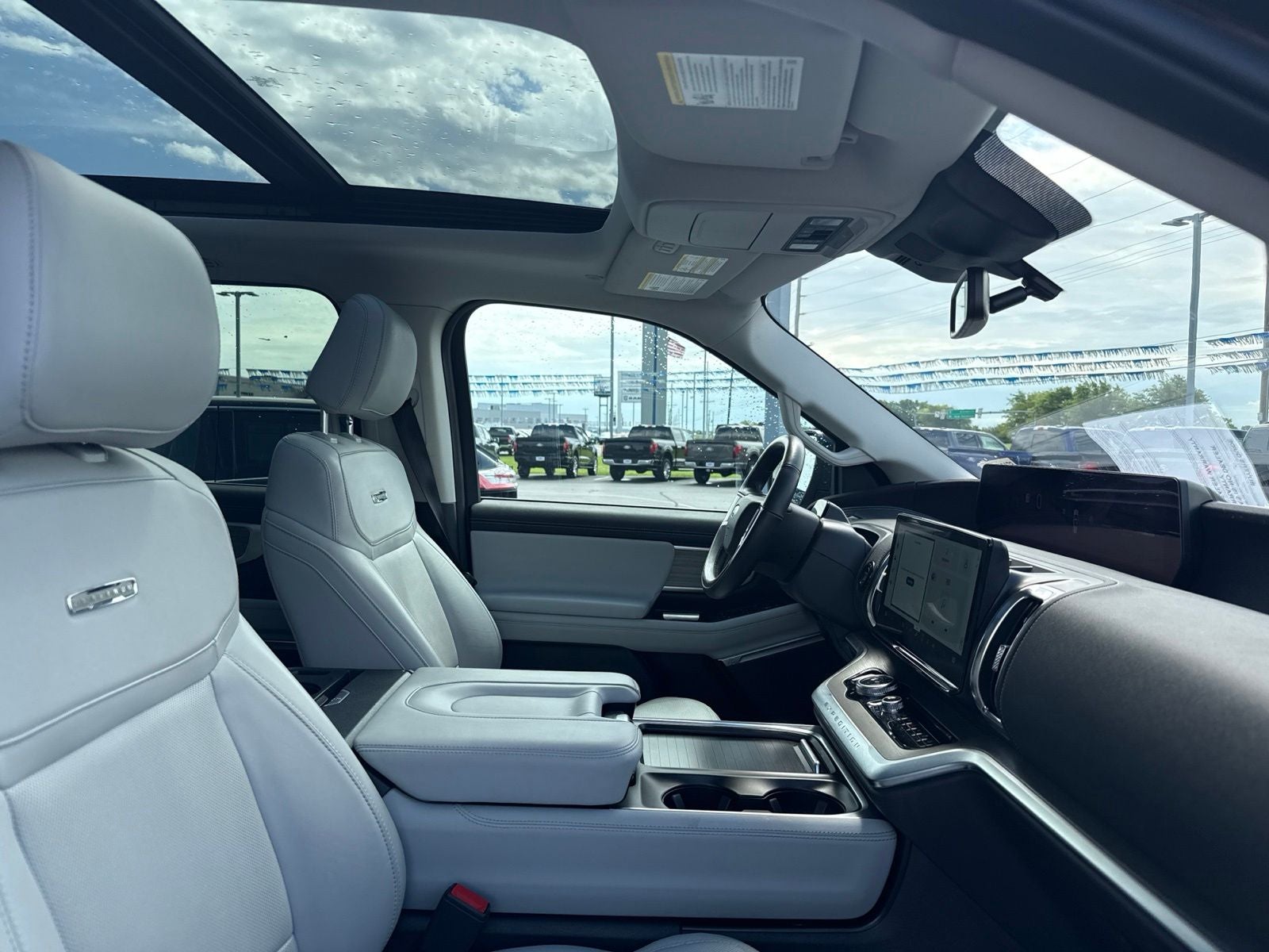 2025 Ford Expedition Platinum