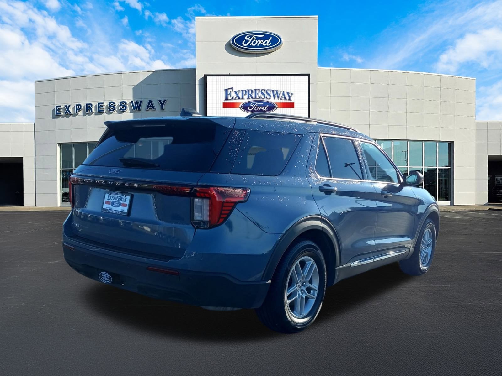 2025 Ford Explorer Active