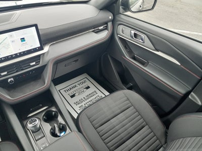 2025 Ford Explorer ST-Line