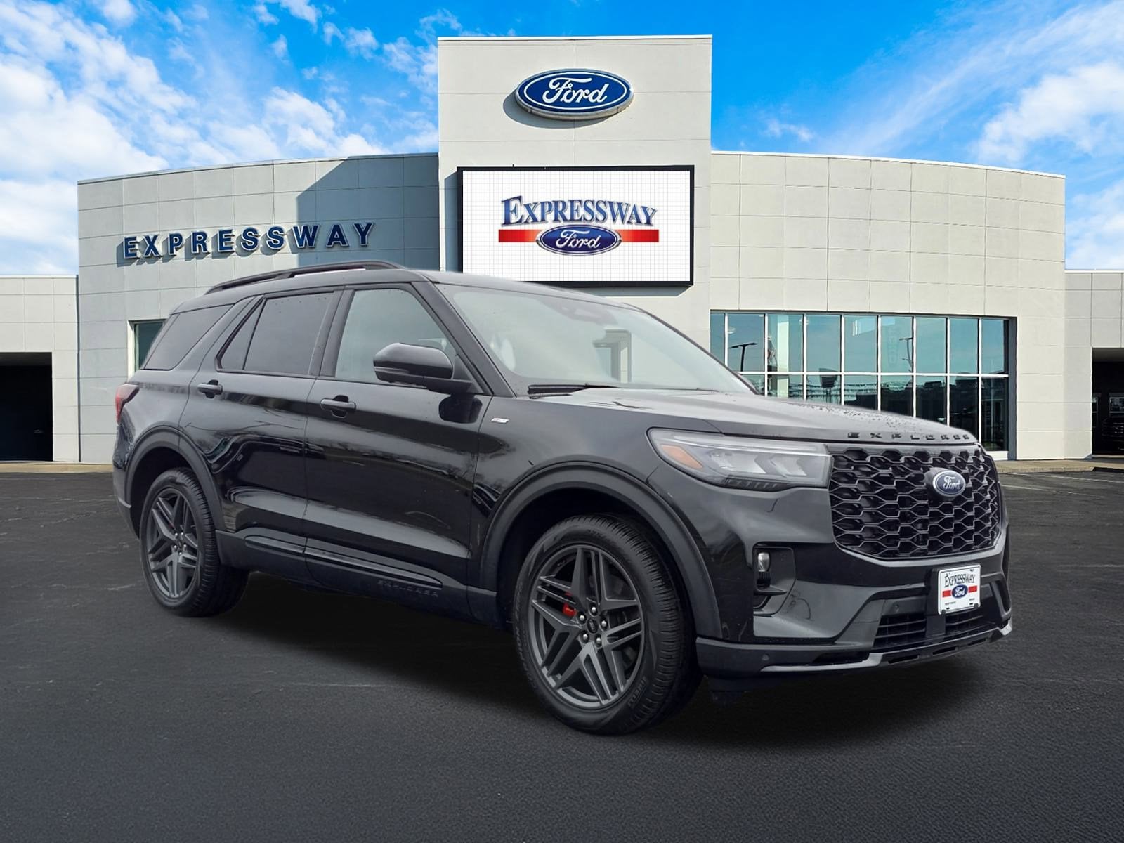 2025 Ford Explorer ST-Line