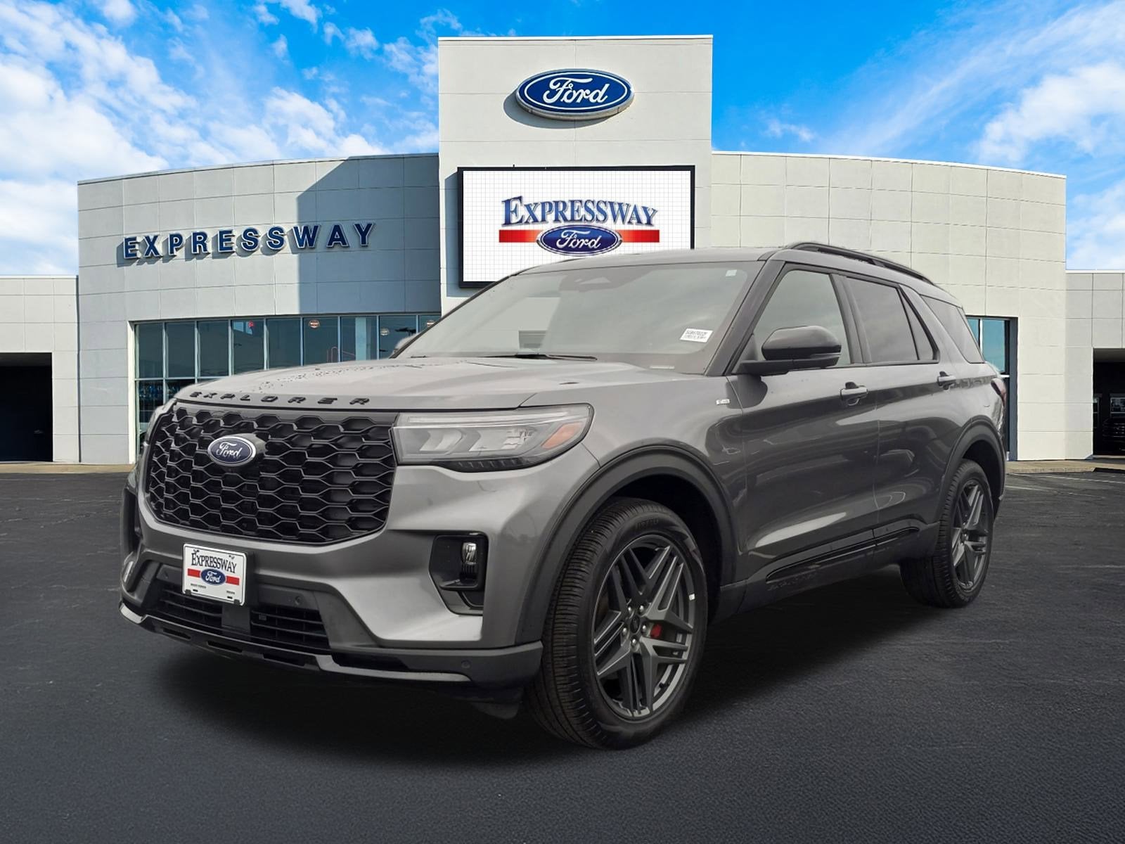 2025 Ford Explorer ST-Line