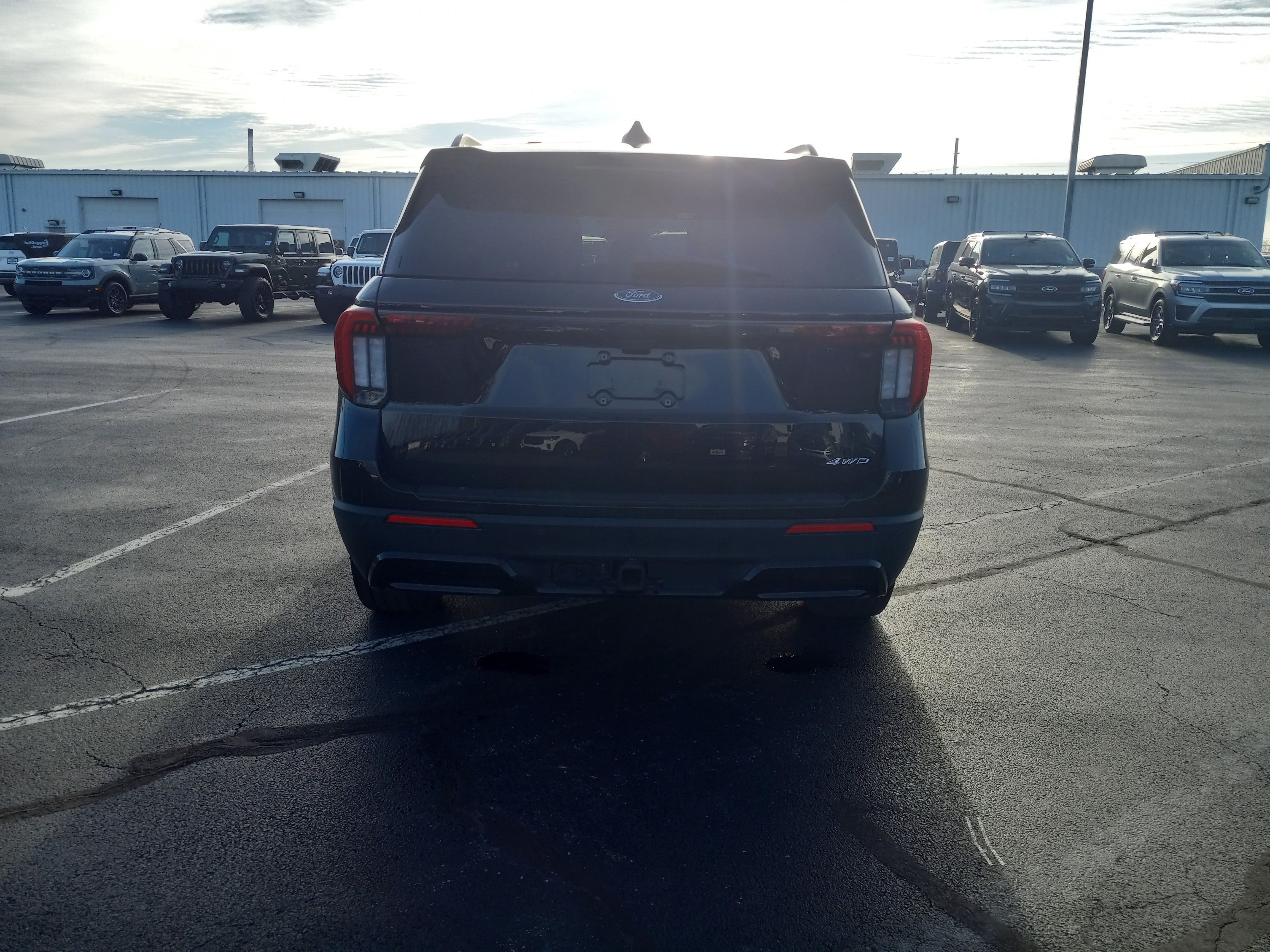 2025 Ford Explorer ST-Line