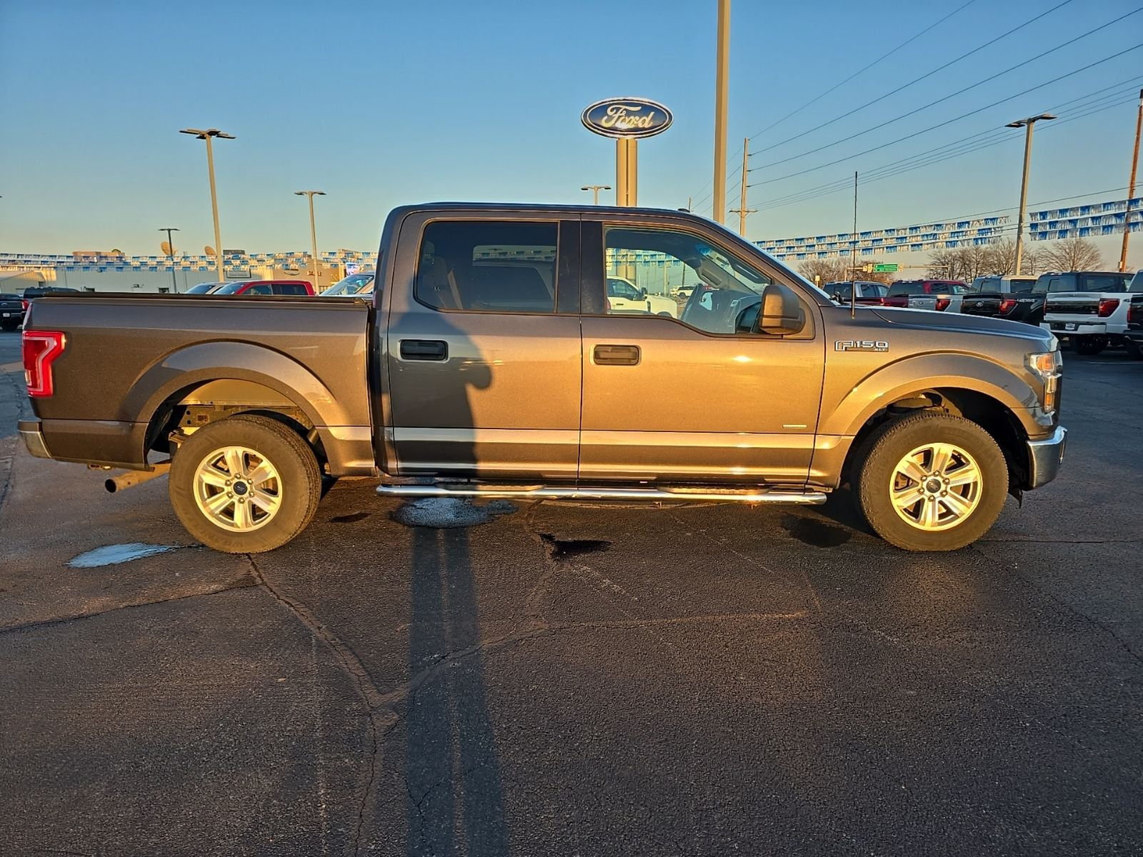 2016 Ford F-150 2WD SuperCrew 145" XLT