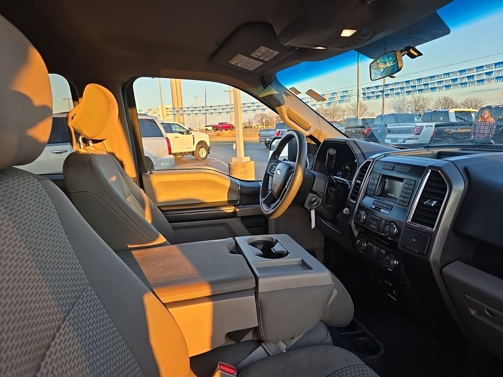 2016 Ford F-150 2WD SuperCrew 145" XLT