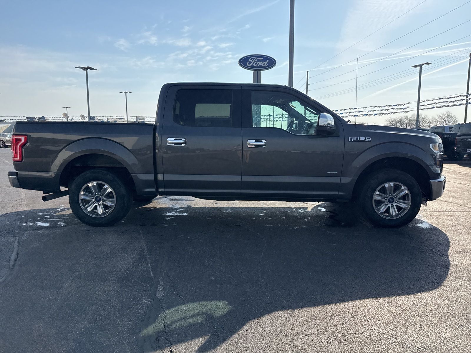 2016 Ford F-150 2WD SuperCrew 145" XLT