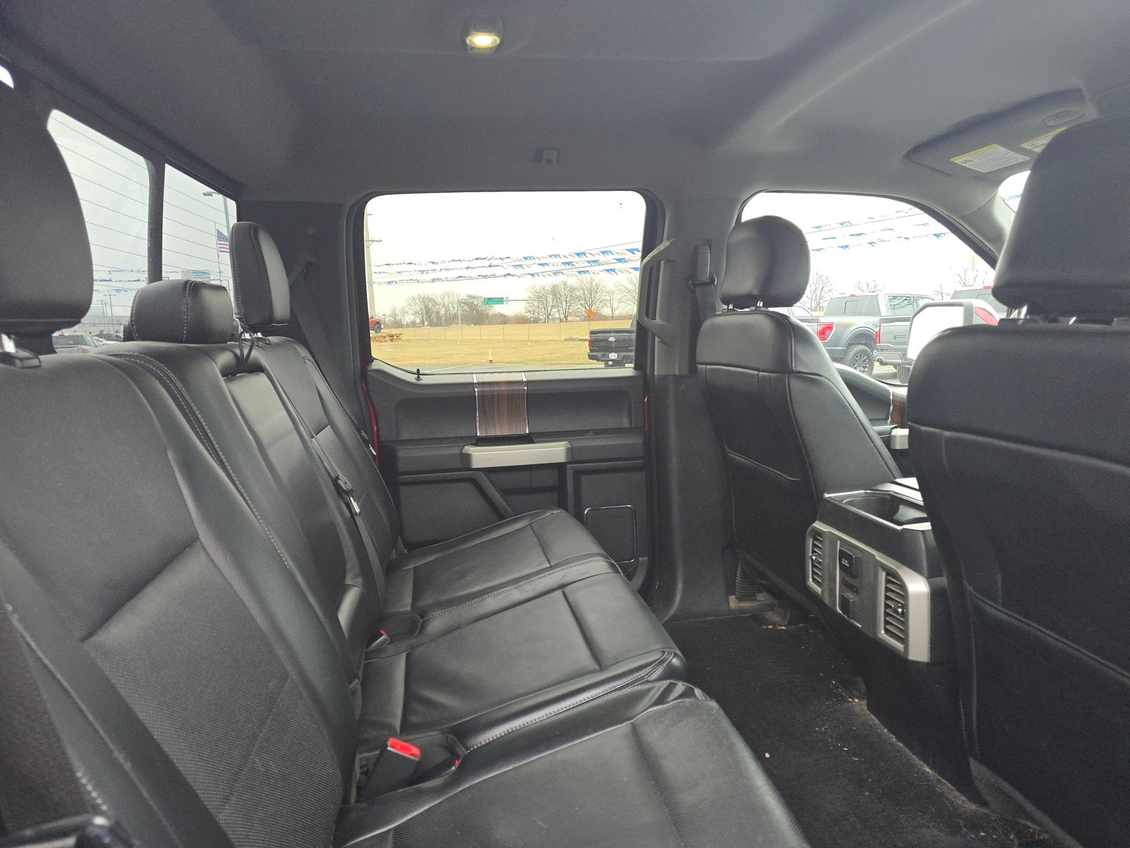 2015 Ford F-150 4WD SuperCrew 145" Lariat