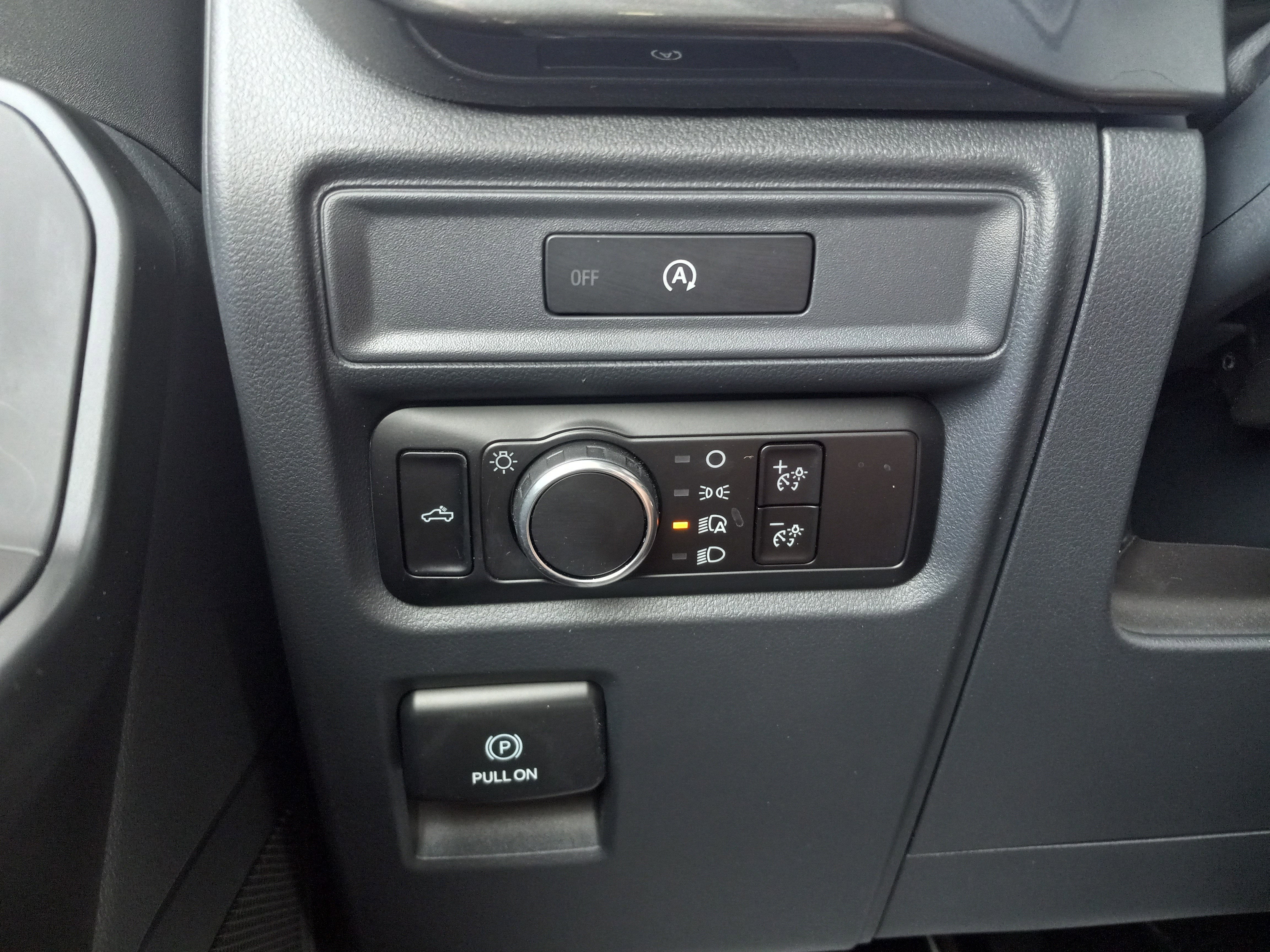 2025 Ford F-150 STX 2WD SuperCrew 5.5' Box