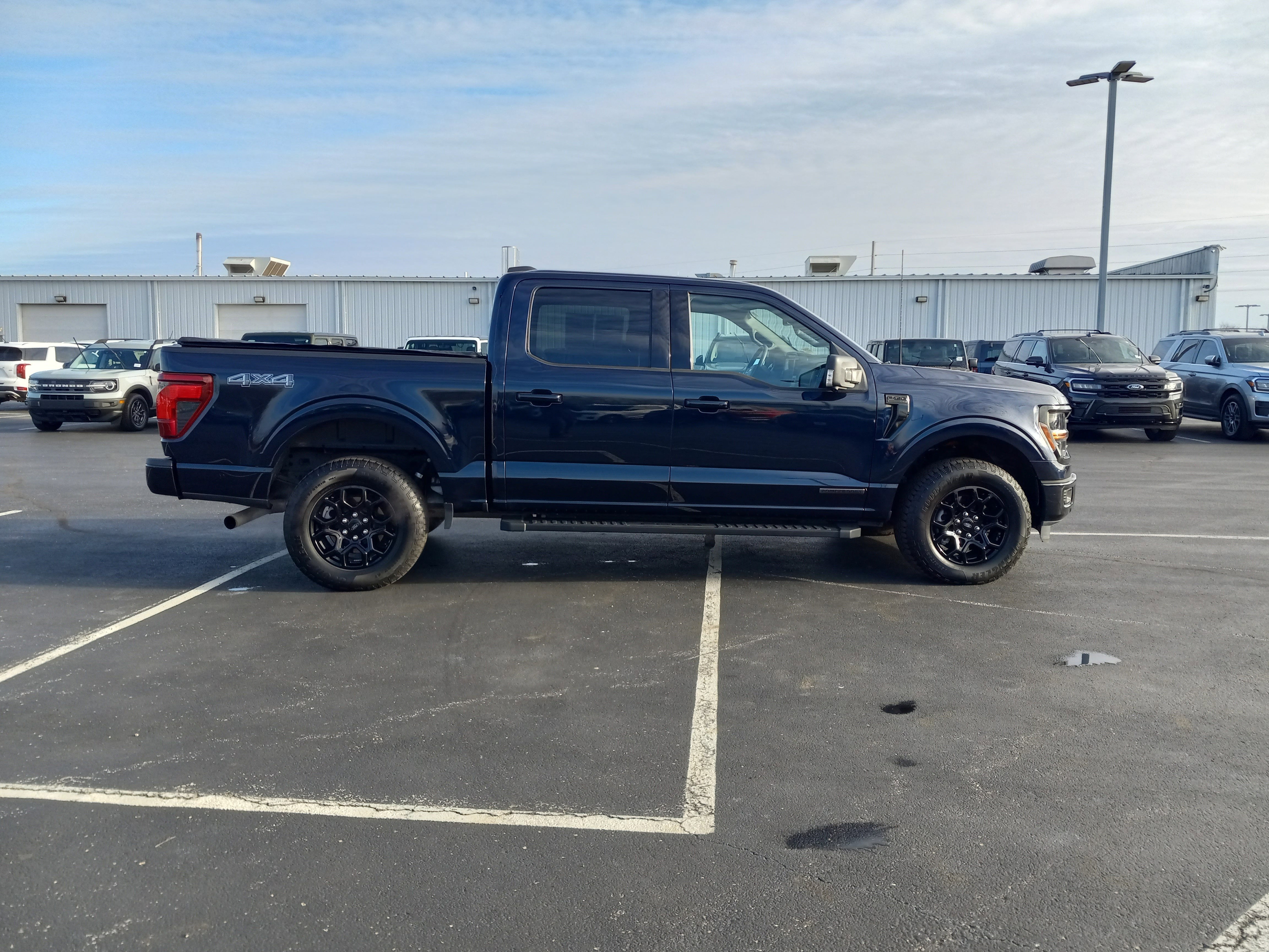 2024 Ford F-150 XLT 4WD SuperCrew 5.5' Box