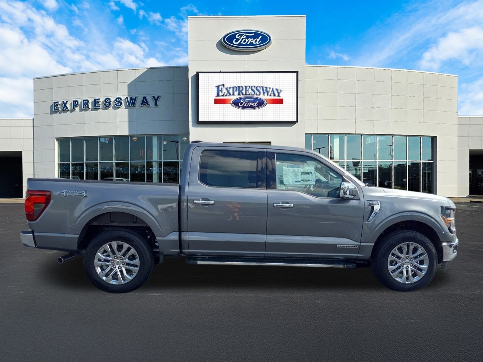 2024 Ford F-150 XLT 4WD SuperCrew 5.5' Box