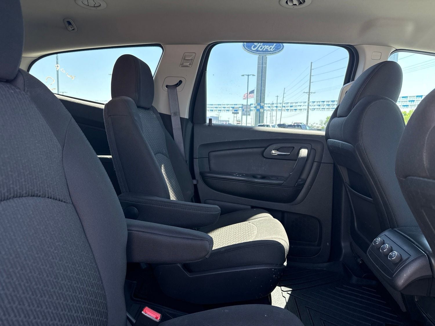2011 Chevrolet Traverse LT 1LT