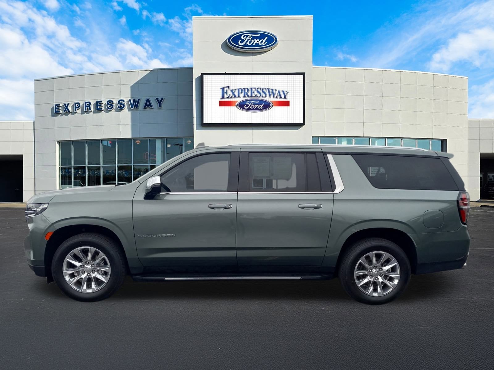 2023 Chevrolet Suburban Premier