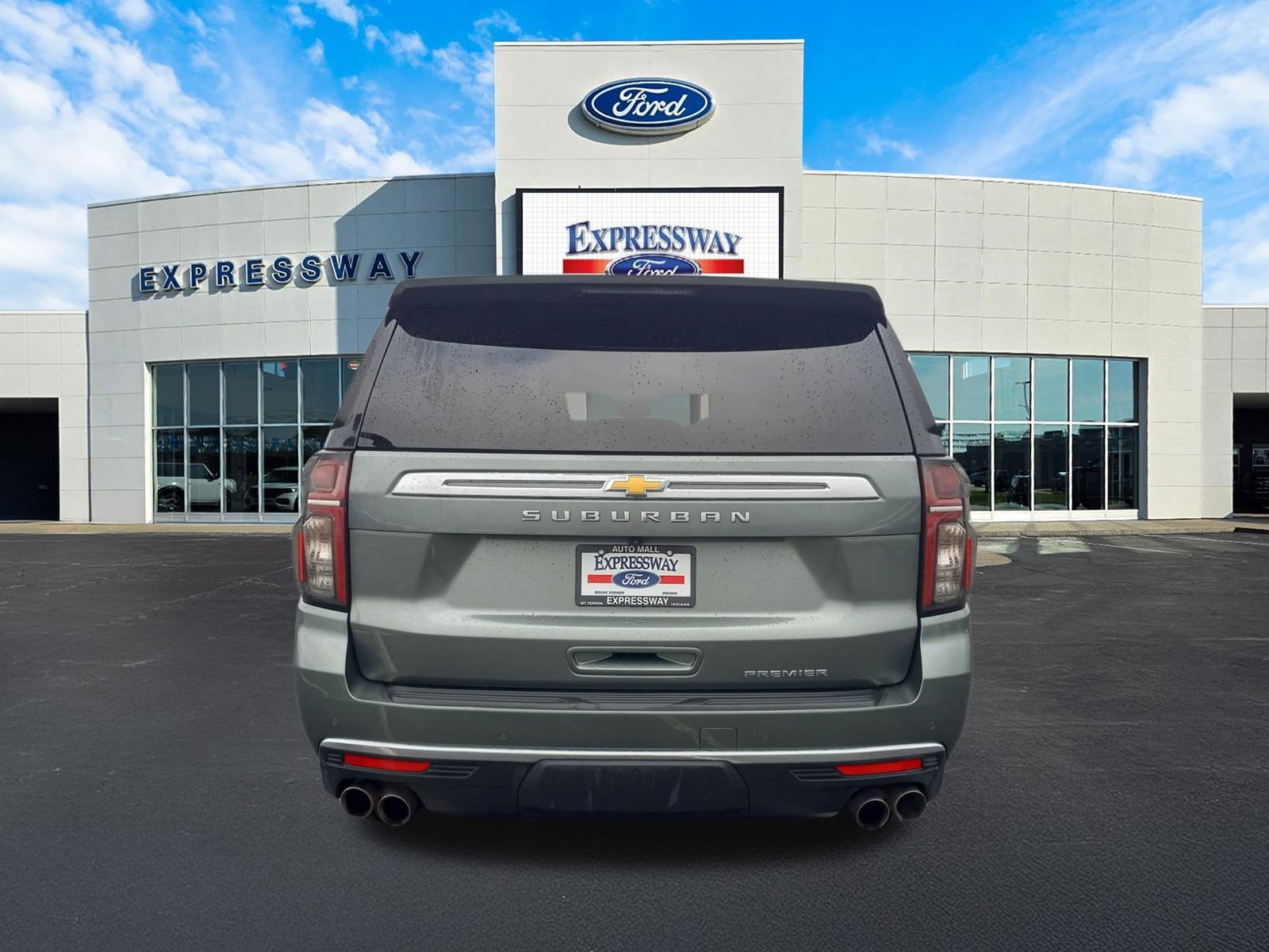 2023 Chevrolet Suburban Premier