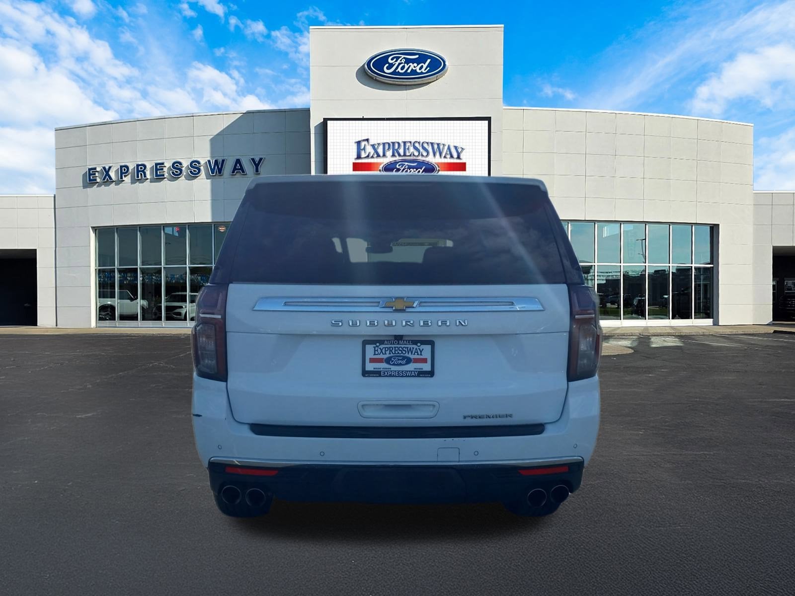 2023 Chevrolet Suburban Premier