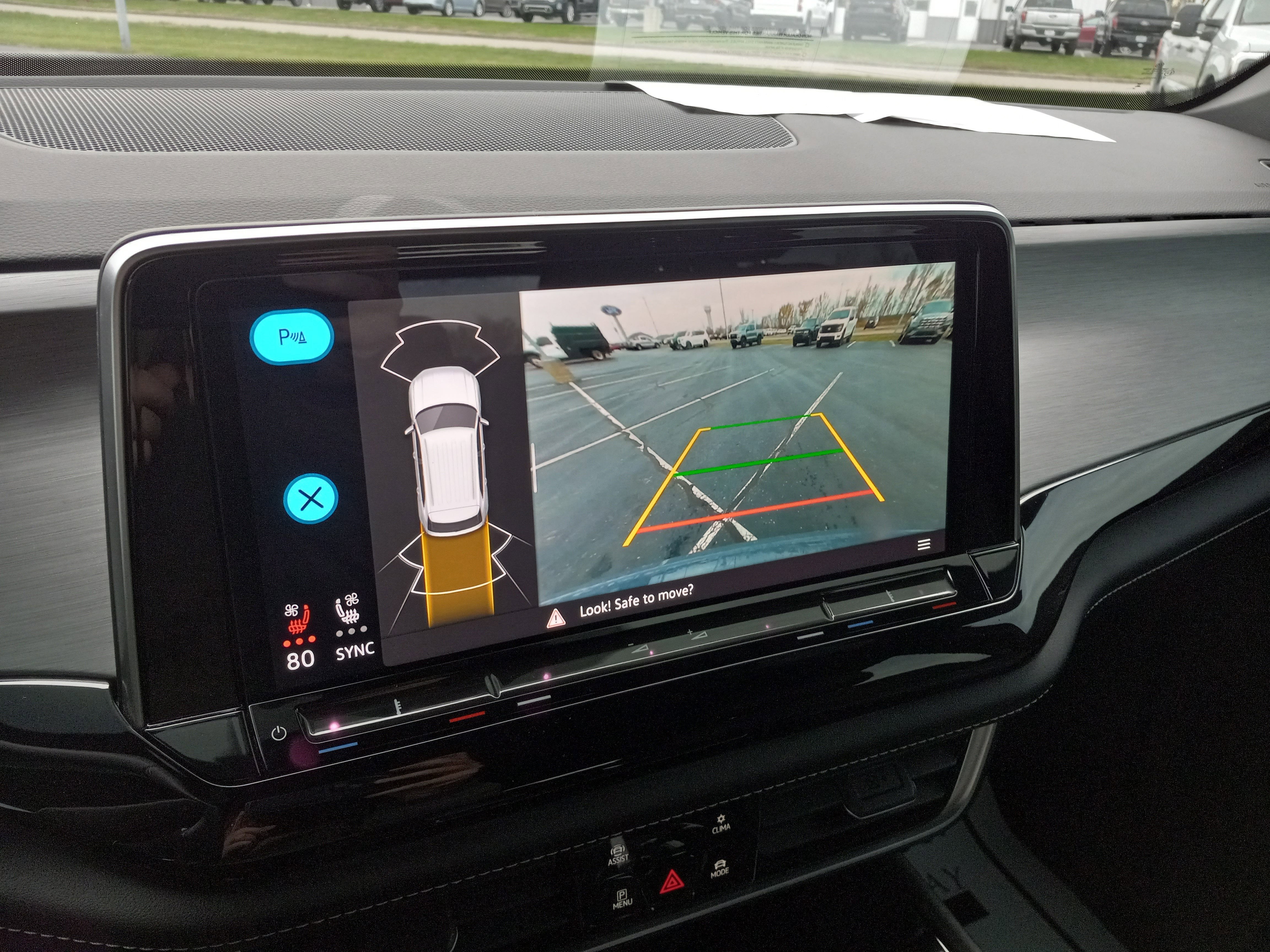 2024 Volkswagen Atlas Cross Sport 2.0T SE w/Technology