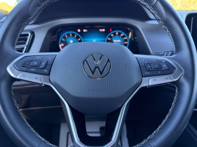 2025 Volkswagen Atlas Cross Sport 2.0T SE w/Technology