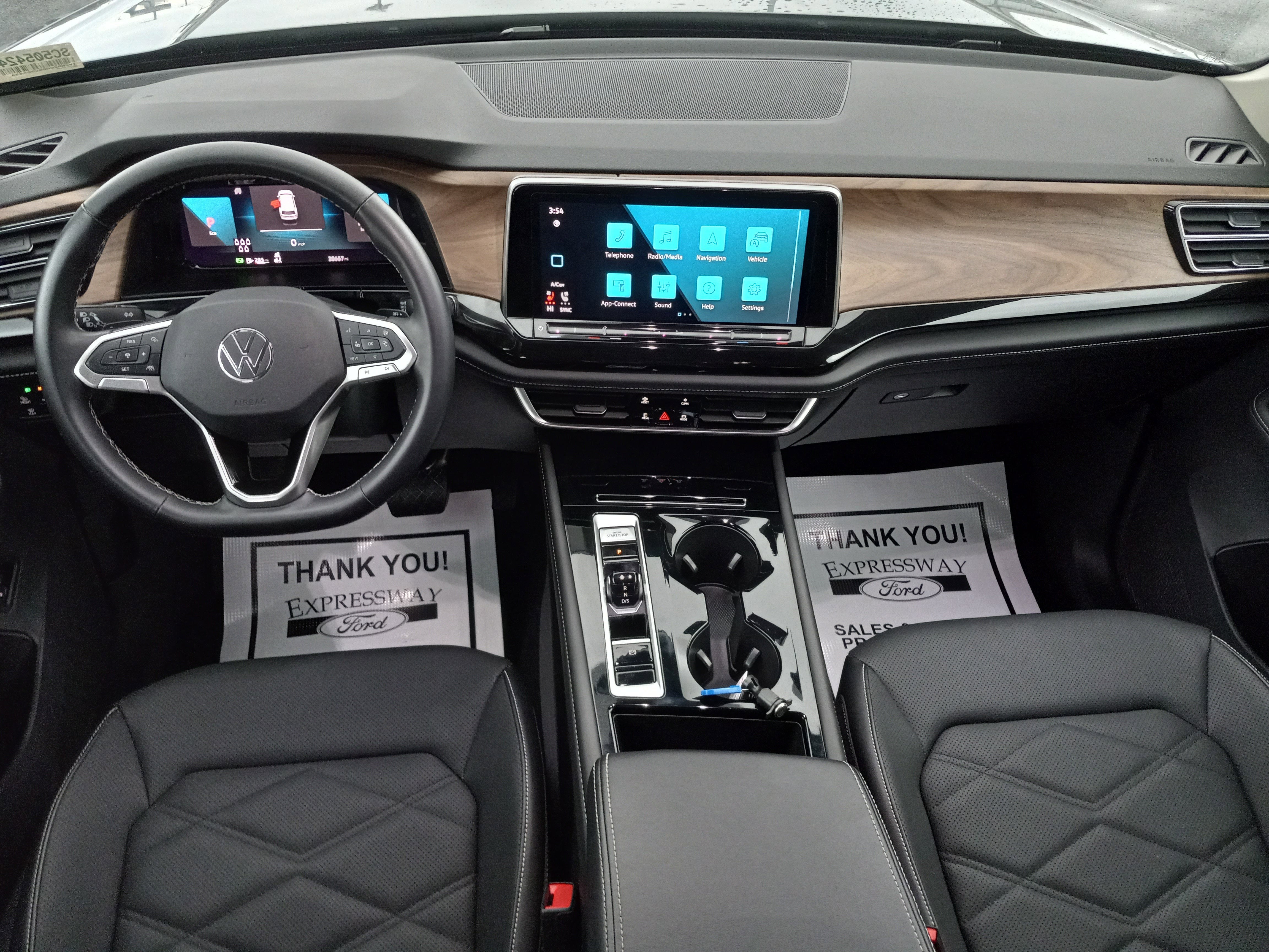 2025 Volkswagen Atlas 2.0T SE w/Technology