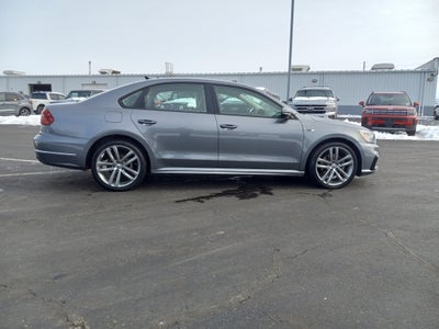 2018 Volkswagen Passat 2.0T R-Line