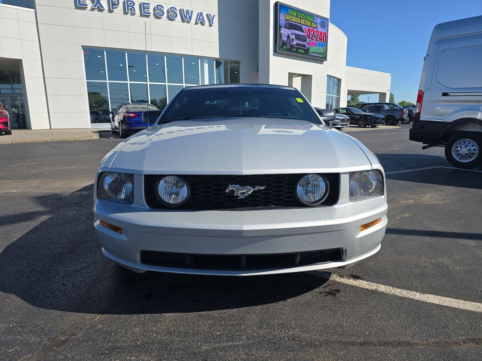 2005 Ford Mustang GT Deluxe