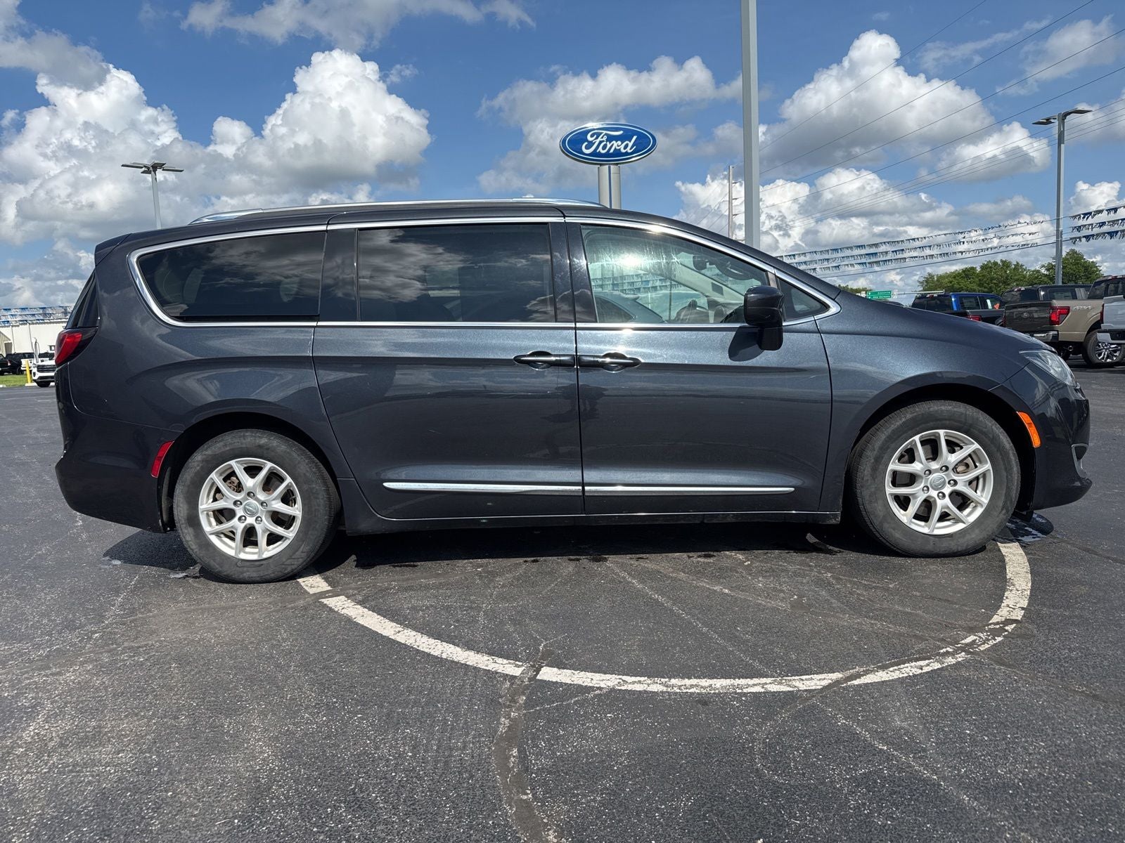2020 Chrysler Pacifica Touring L