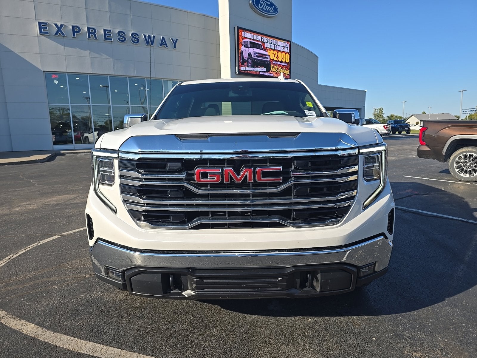 2023 GMC Sierra 1500 SLT