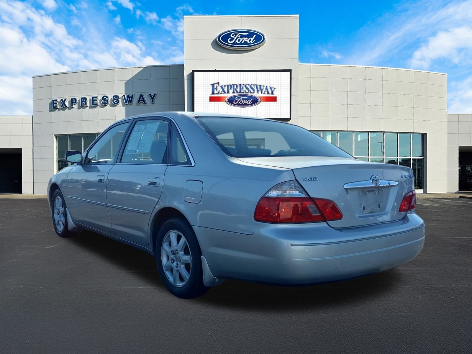 2004 Toyota Avalon XLS