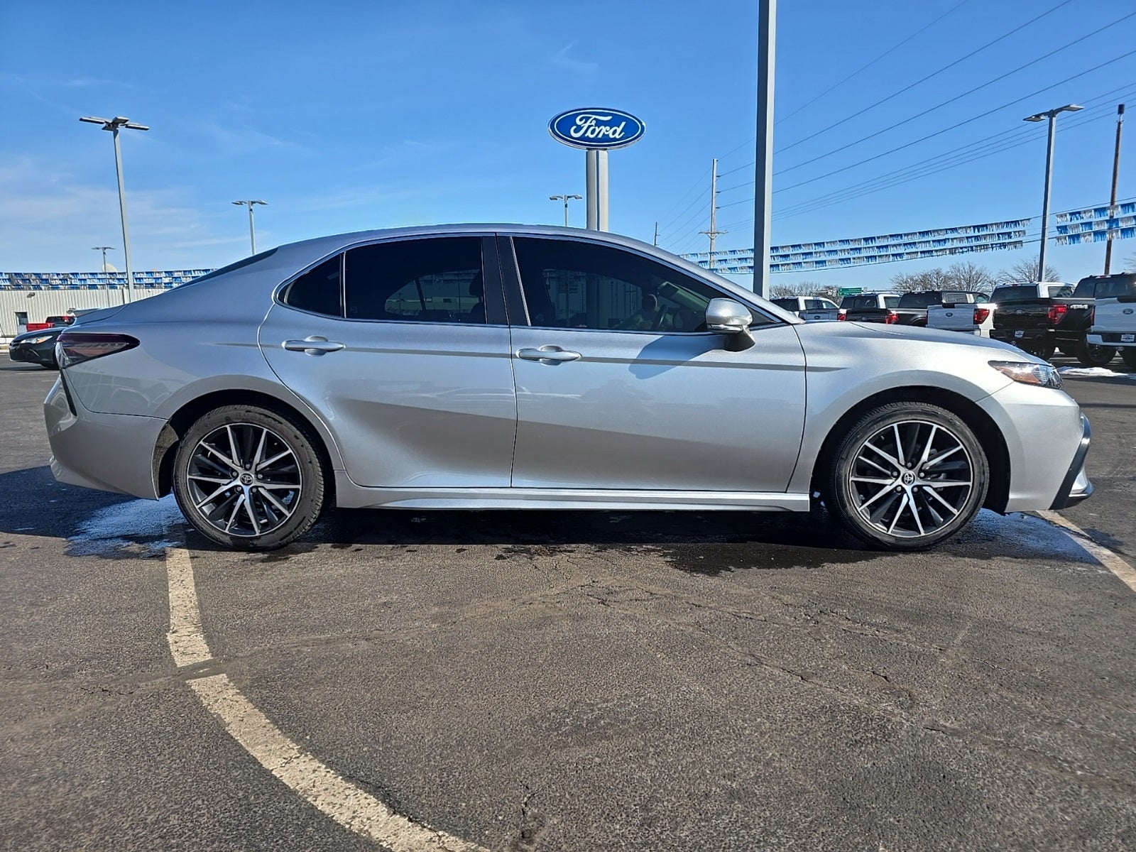 2023 Toyota Camry SE