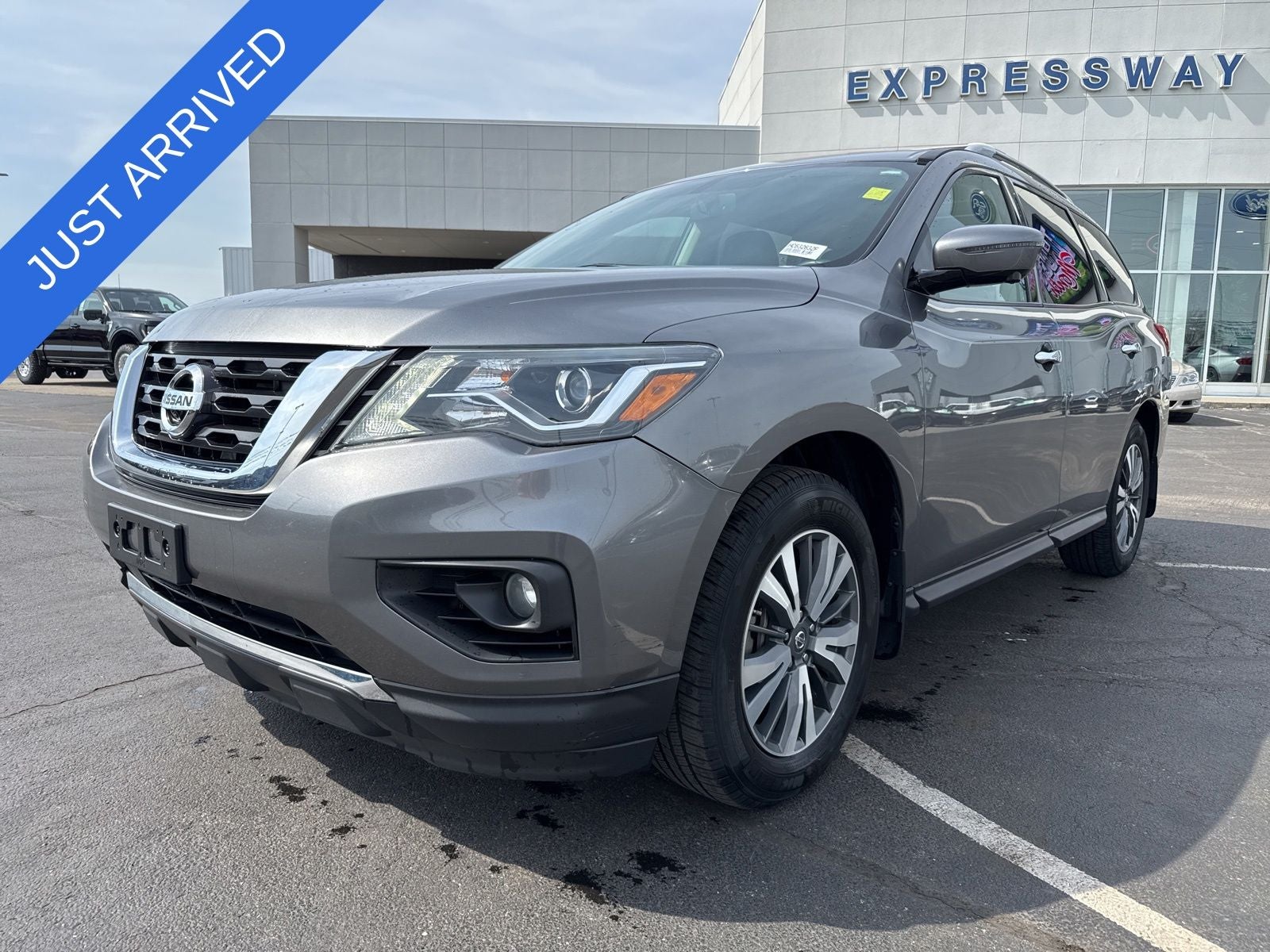 2017 Nissan Pathfinder SL