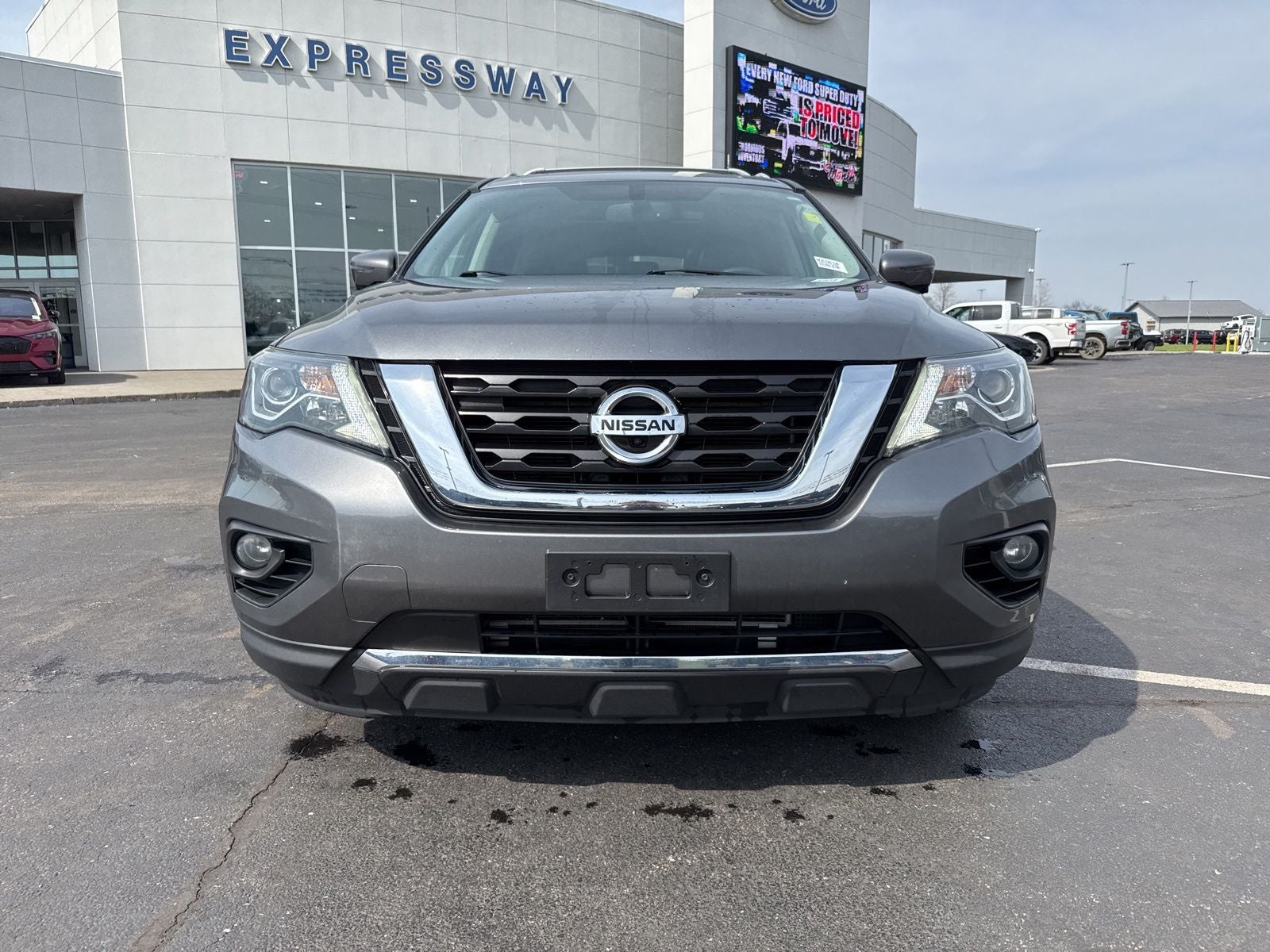 2017 Nissan Pathfinder SL