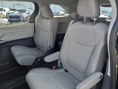 2024 Toyota Sienna LE