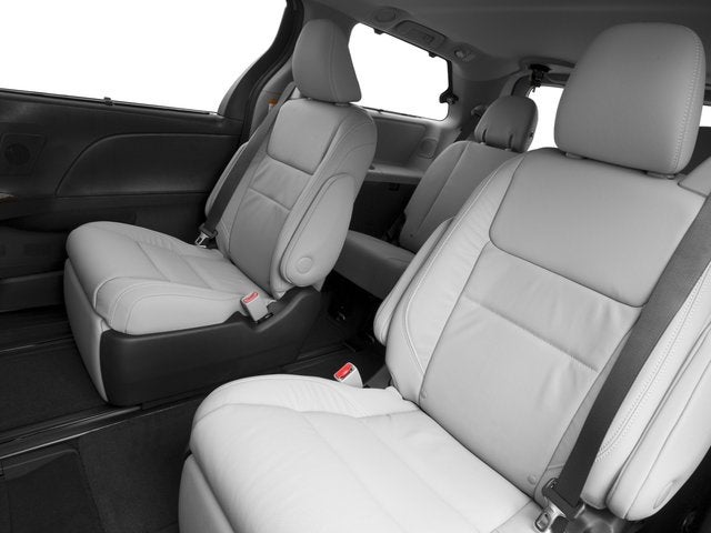 2017 Toyota Sienna XLE Premium 8 Passenger