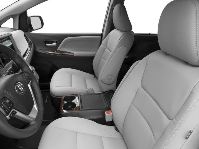 2017 Toyota Sienna XLE Premium 8 Passenger