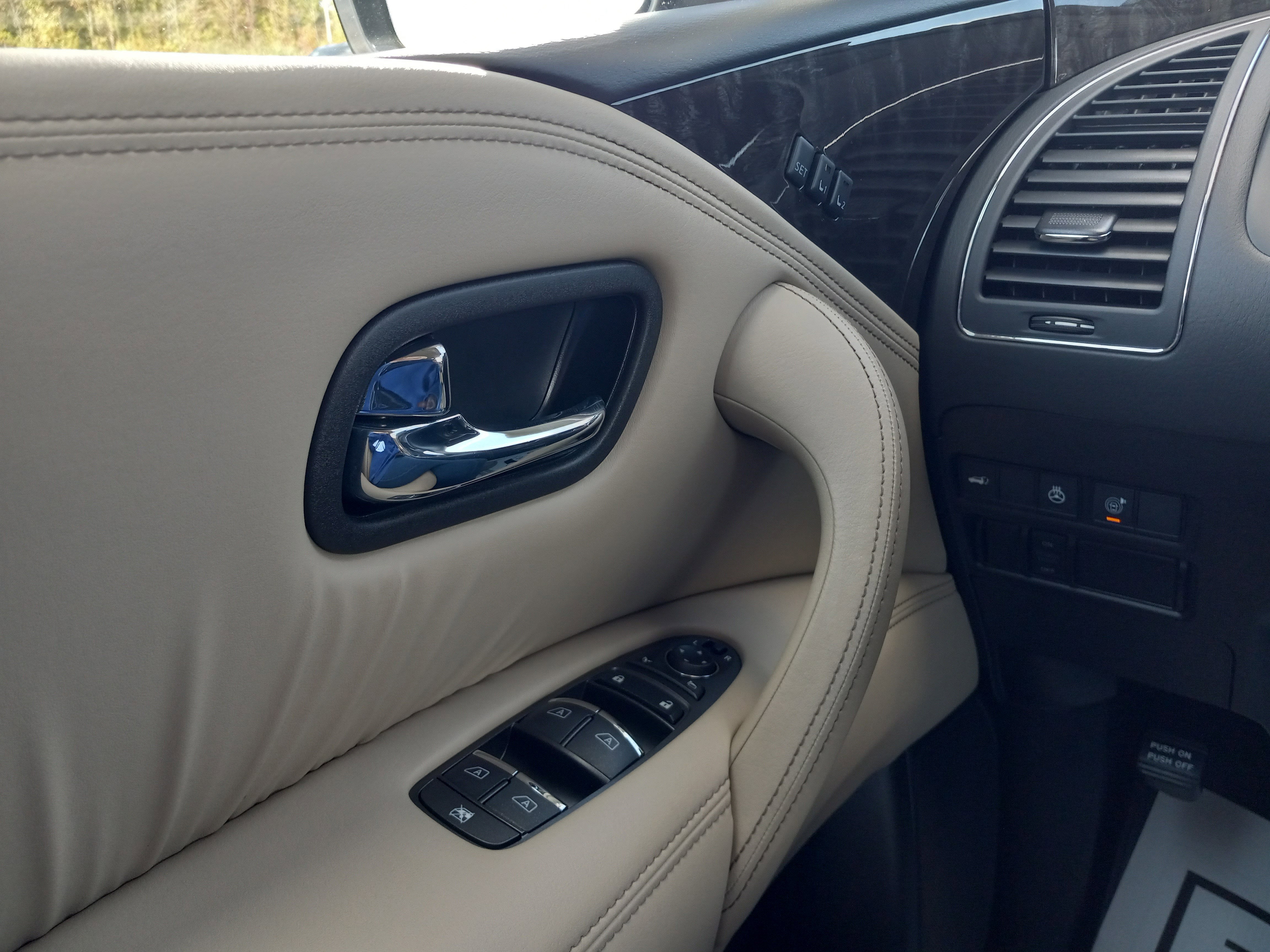 2024 Nissan Armada Platinum