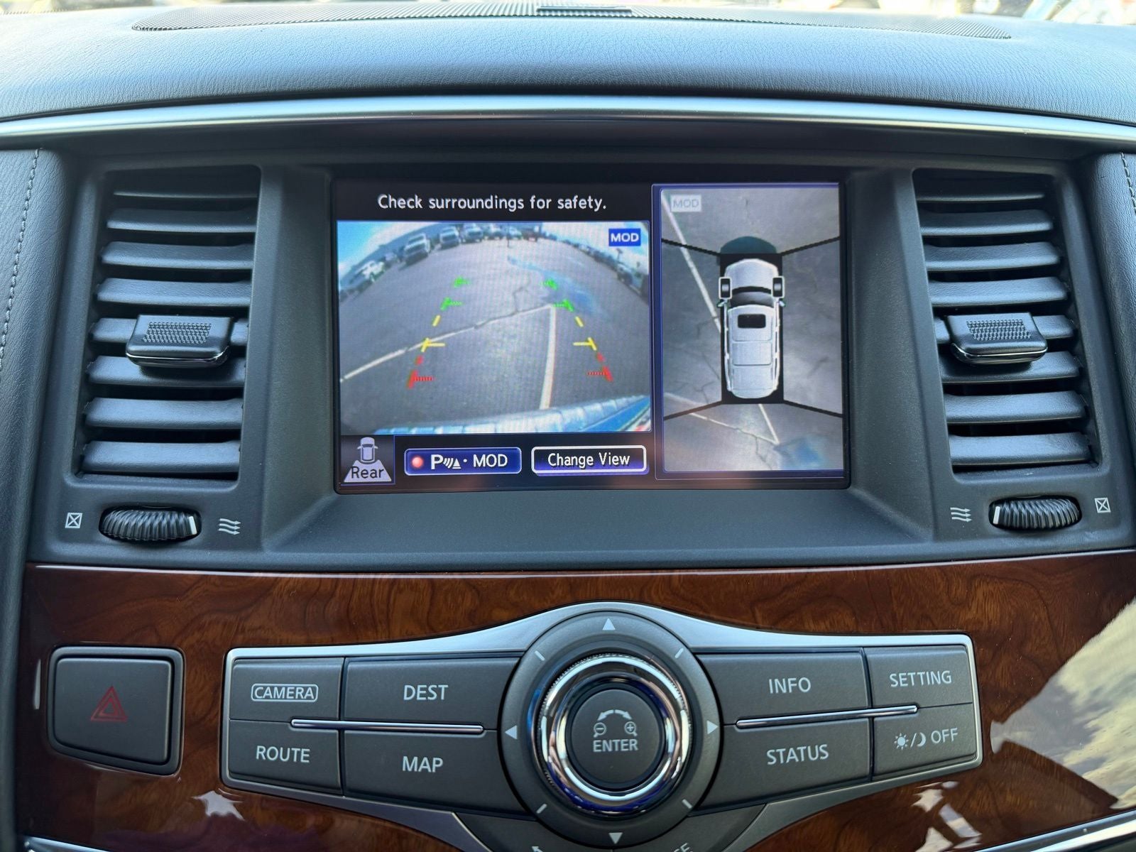 2017 INFINITI QX80 Base