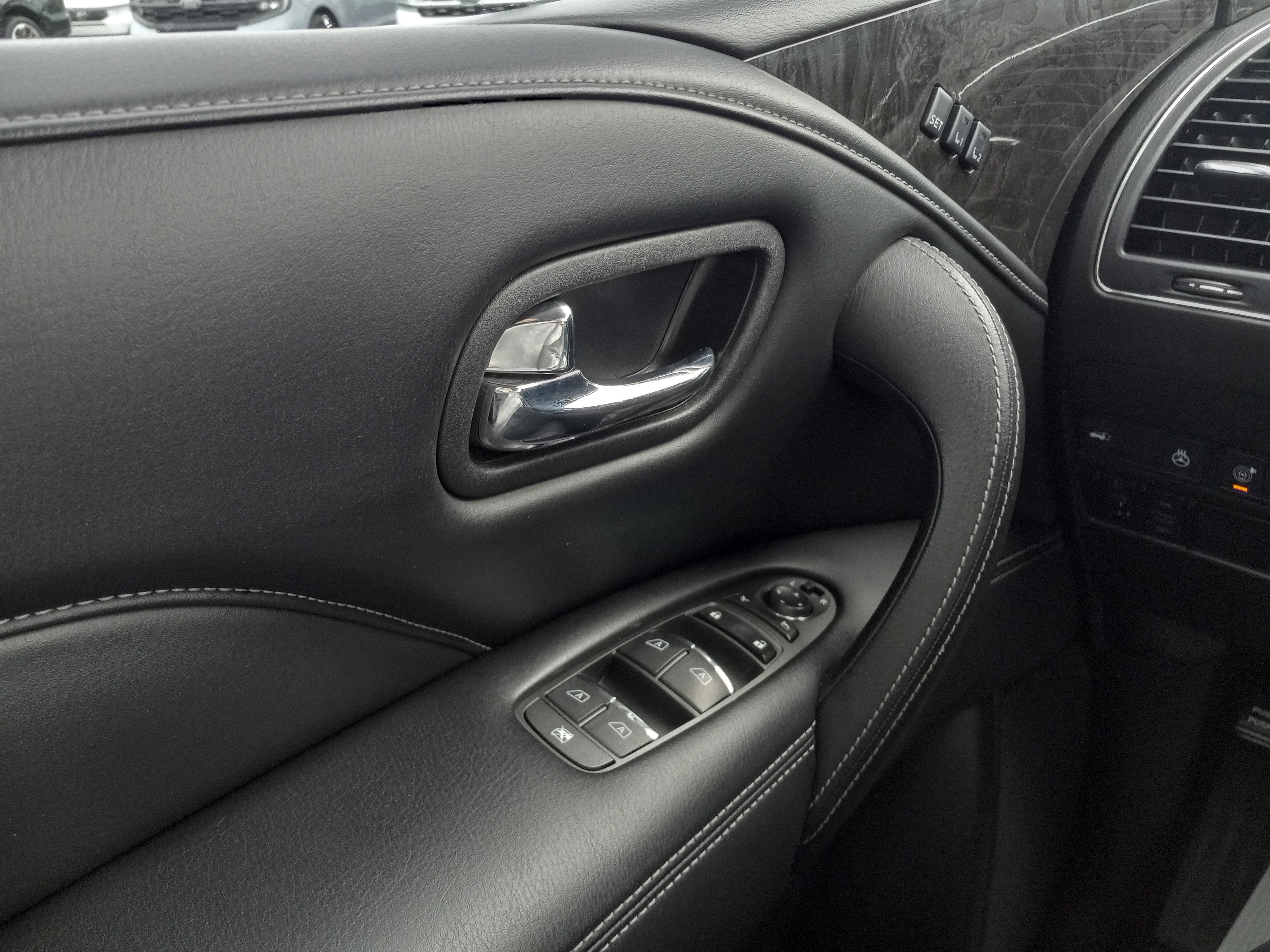 2020 INFINITI QX80 LUXE