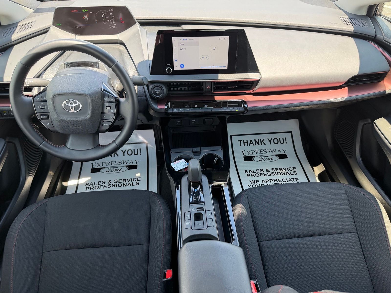 2024 Toyota Prius Prime SE