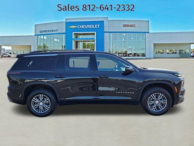 2026 Chevrolet Traverse FWD LT