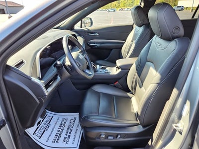 2025 Cadillac XT4 FWD Premium Luxury
