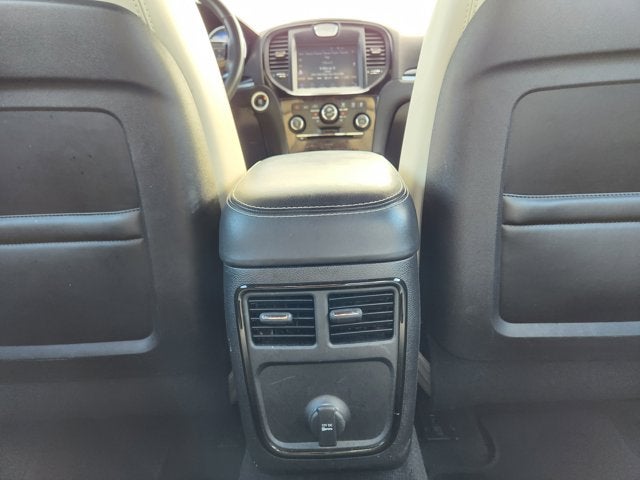 2014 Chrysler 300 Uptown Edition